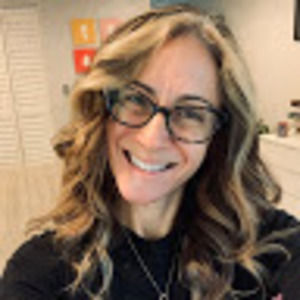 Meet your Posher, Cloe